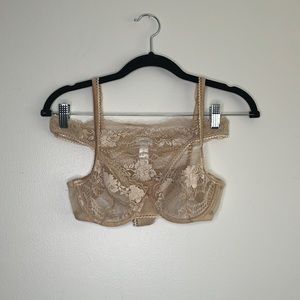 Beautiful beige lingerie La Perla lace bra and panty set